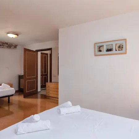 Hauzify I Casa Les Suredes